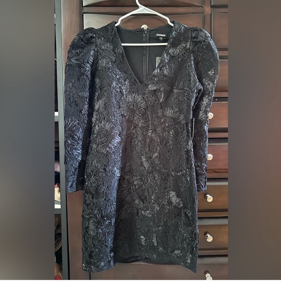 Express flower lace dress - Picture 12 of 12